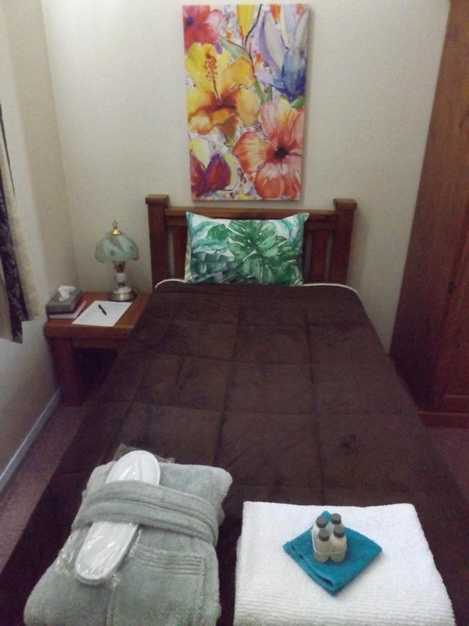 Queen Of The Murchison Guest House & Cafe Cue Buitenkant foto